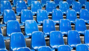 Tribüne mobil: Eine mobile Tribüne mieten für eine Event oder eine Sportveranstaltung. Preise für die Miete einer mobilen Tribüne. Tribüne kaufen oder mieten: Informationen rund um Events.